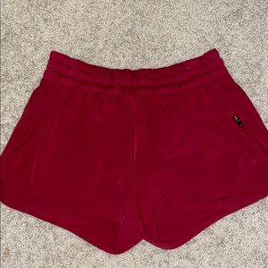 Lululemon tracker shorts